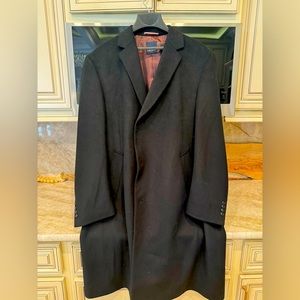 Near Perfect Men’s Overcoat.